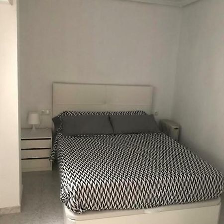 Modern Beach Apartment Торевьиа Экстерьер фото